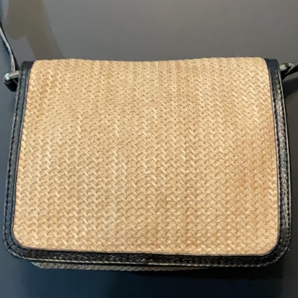 Marc by Marc Jacobs woven crossbody with black leather strap and trim - Picture 4 of 11